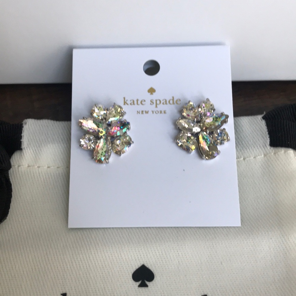 ♠️Kate Spade Cluster Stud Earrings♠️ - Picture 2 of 6